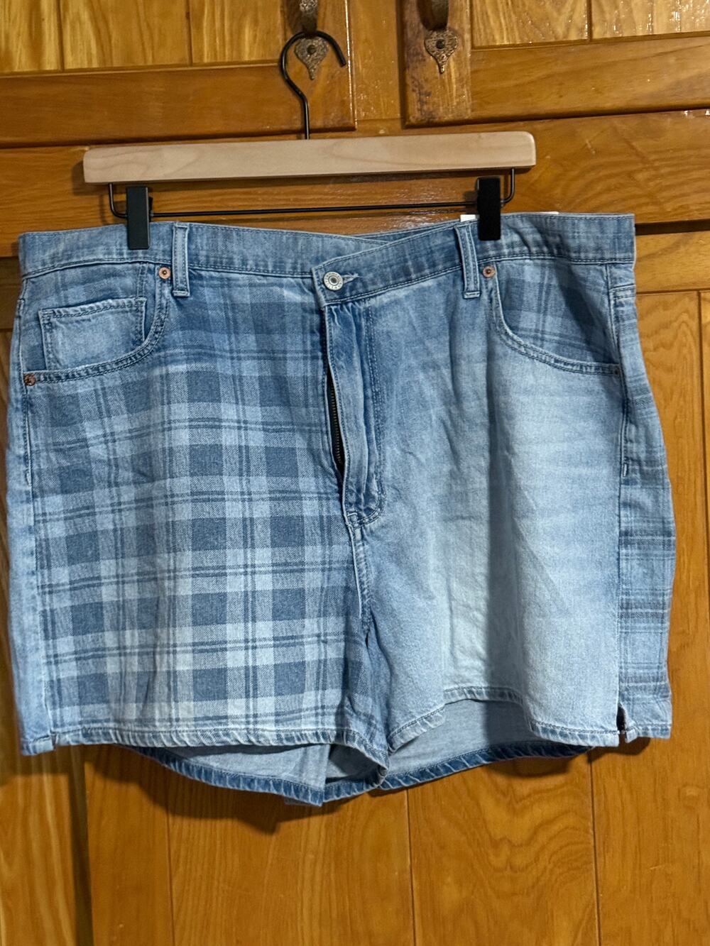American Eagle Plaid Two-Tone Crossover Denim Mom Shorts 20